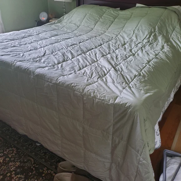 Garnet Hill Green Comforter Luxurious Bedding - Picture 1 of 7